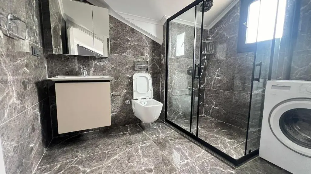 Fitted shower